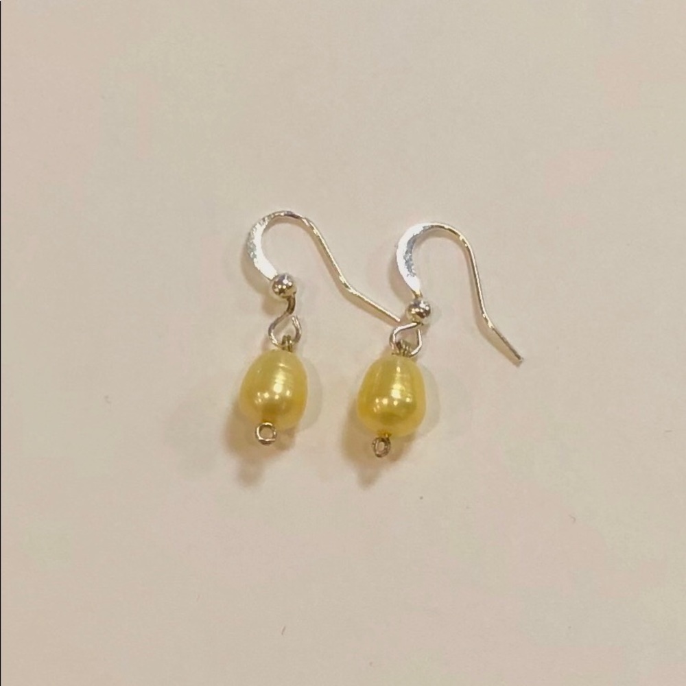 Handmade genuine yellow pearl earrings